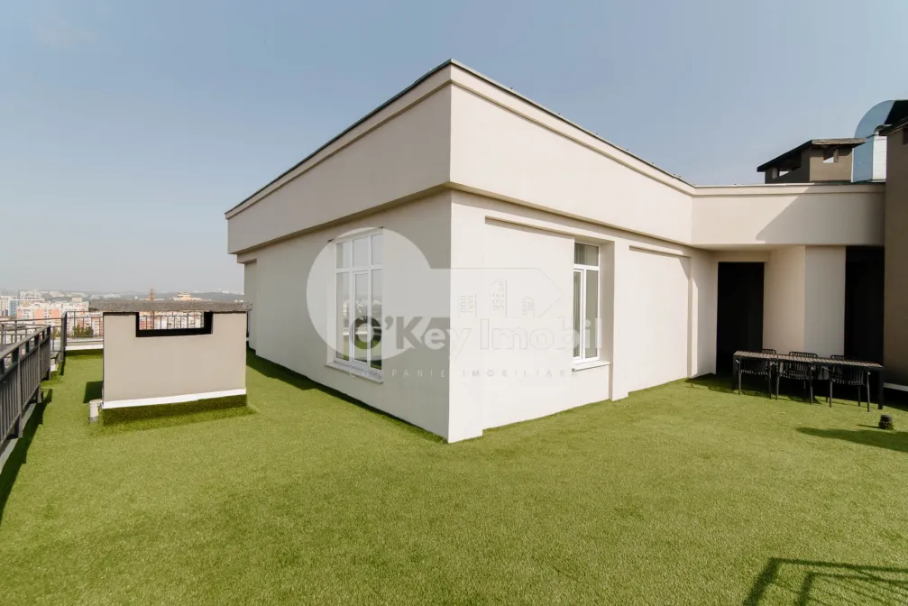 Penthouse, Centru, MELESTIU