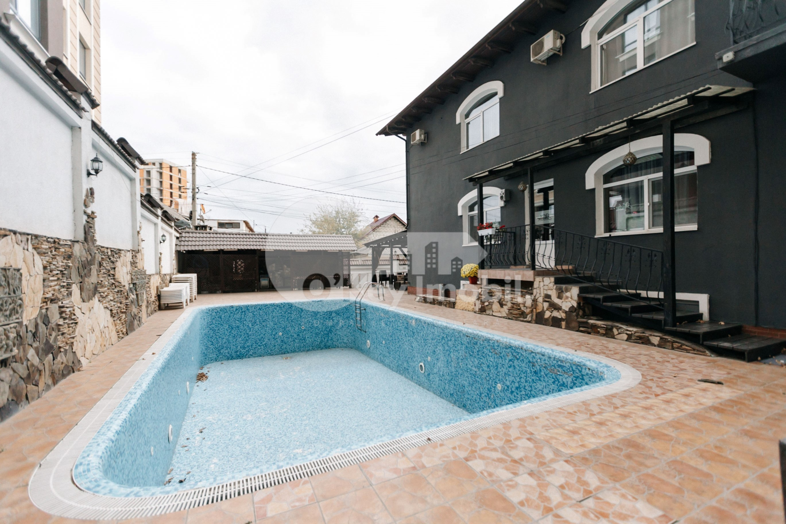 Casă, Centru, PIETRĂRIEI