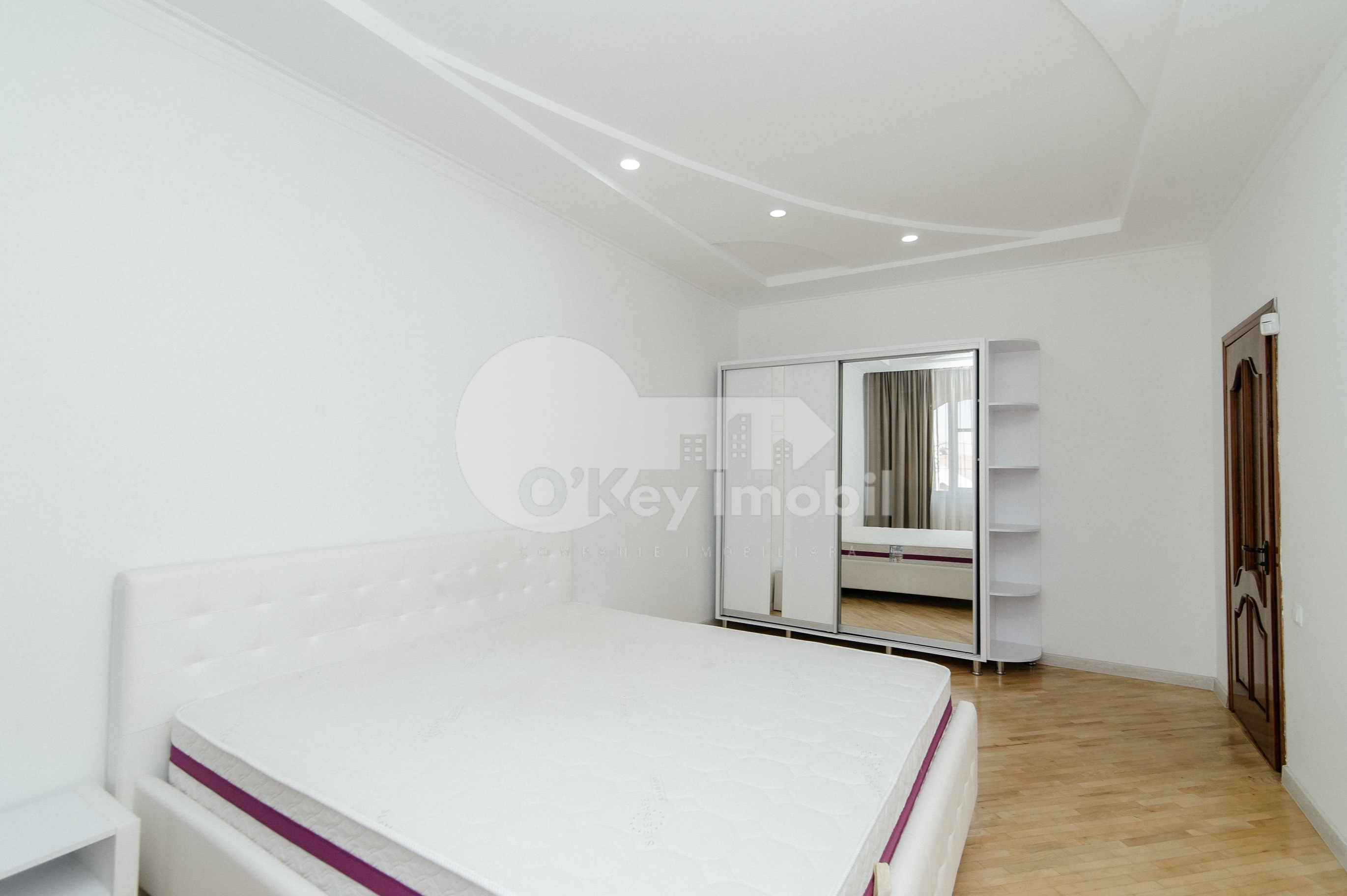 Casă, Botanica, CETATEA ALBĂ