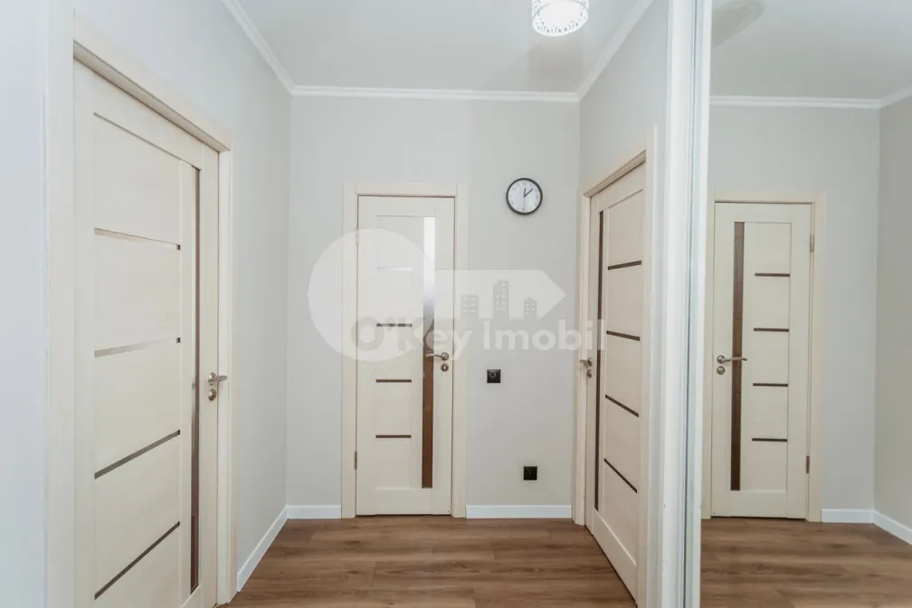 Apartament, Centru, ROMANĂ