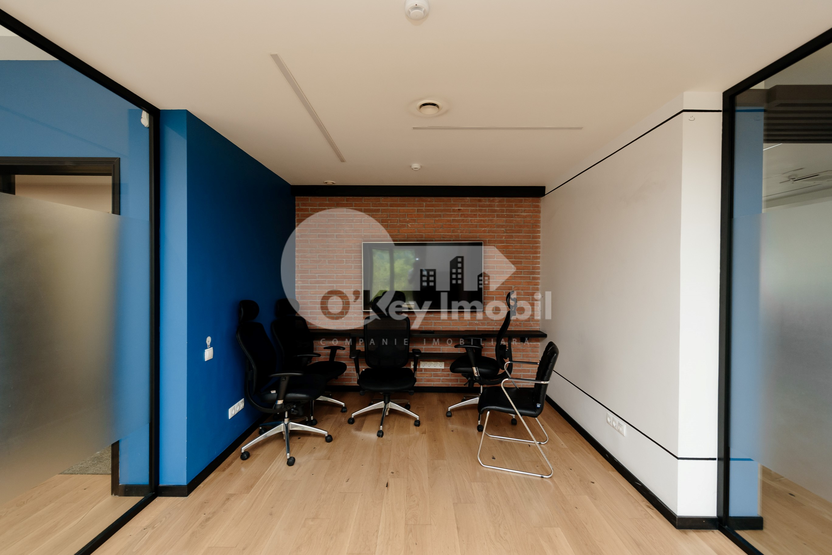 Oficiu, Centru, EUGEN DOGA