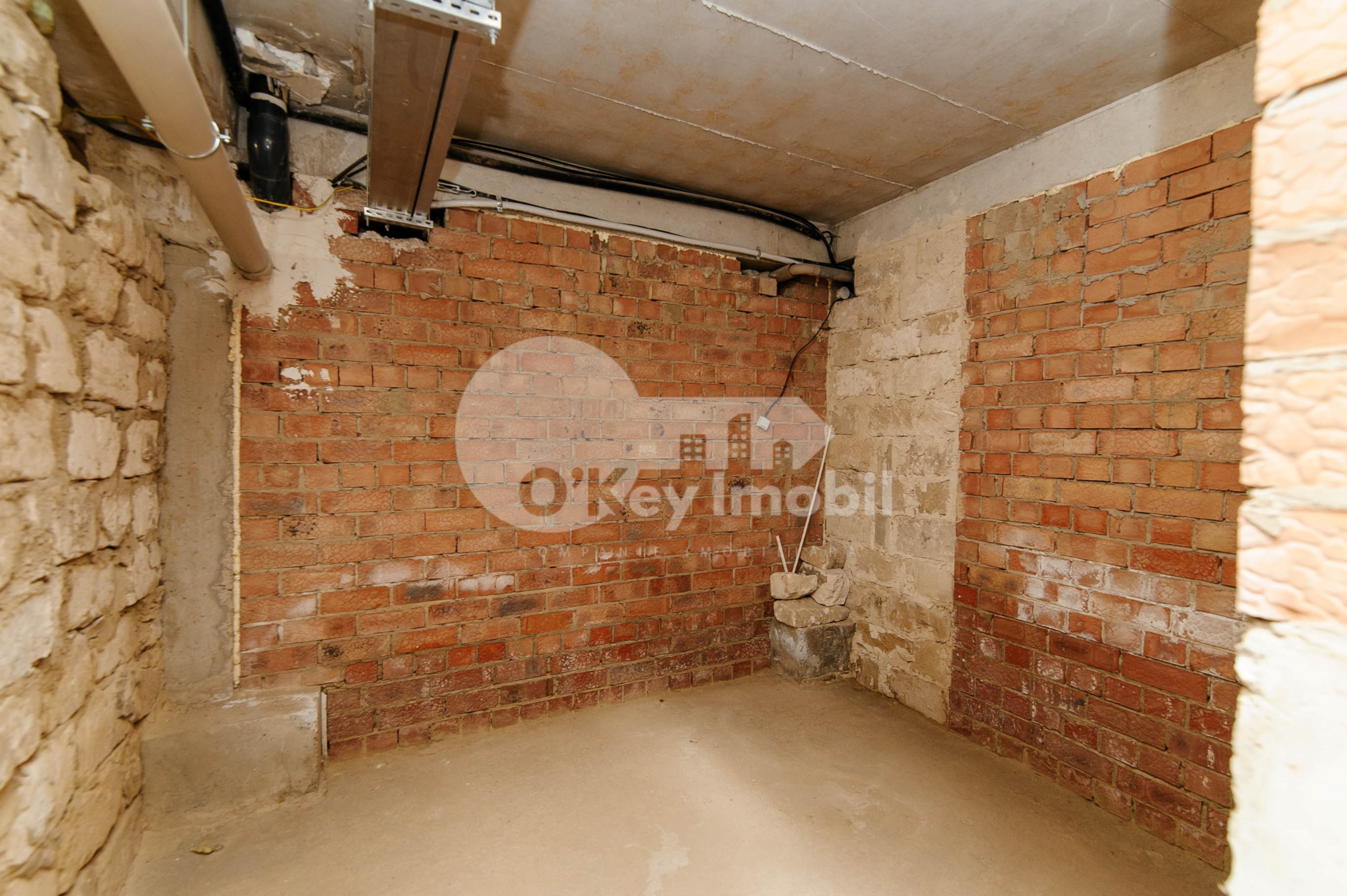 Spațiu comercial, Centru, VALEA TRANDAFIRILOR