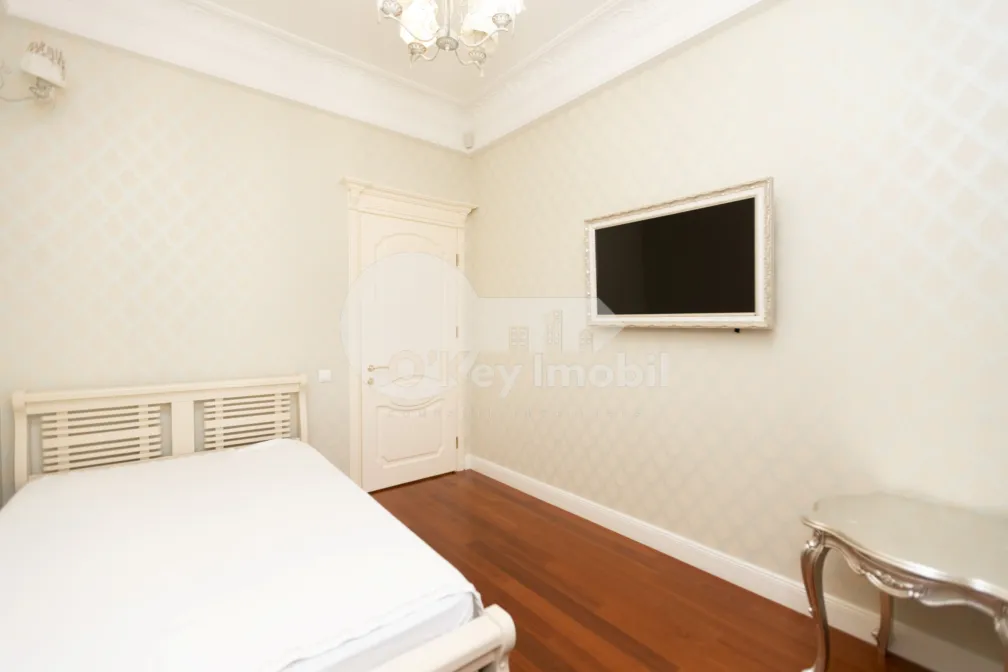 Квартира, Центр, А. МАТЕЕВИЧ