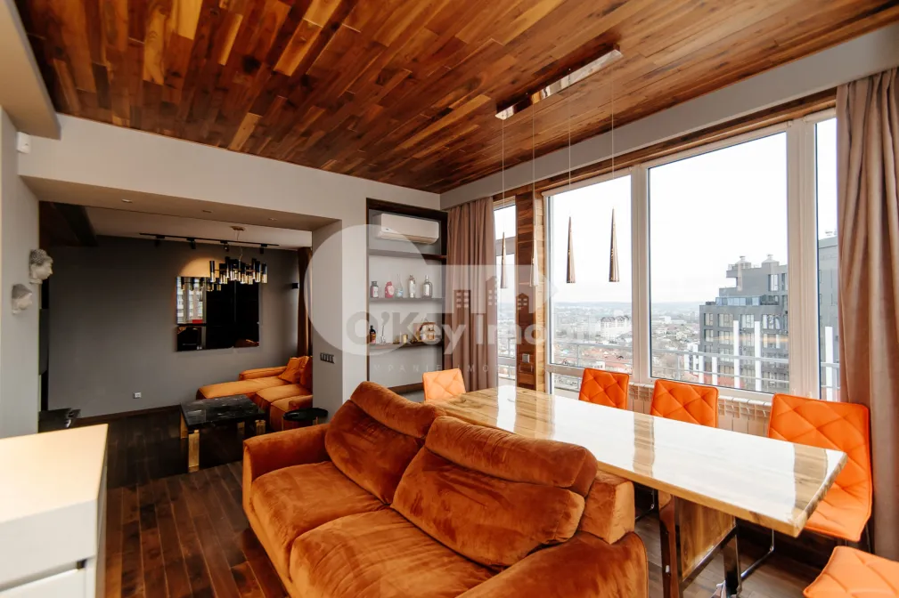 Пентхаус, Центр, ЛЕВ ТОЛСТОЙ