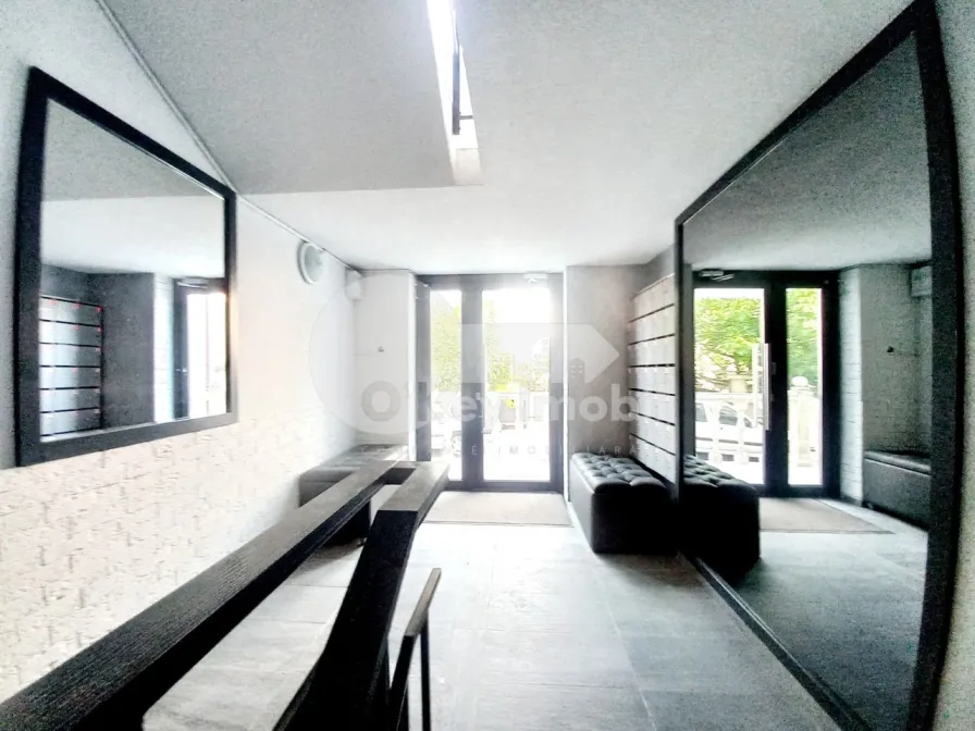 Apartament, Centru, MOARA ROȘIE