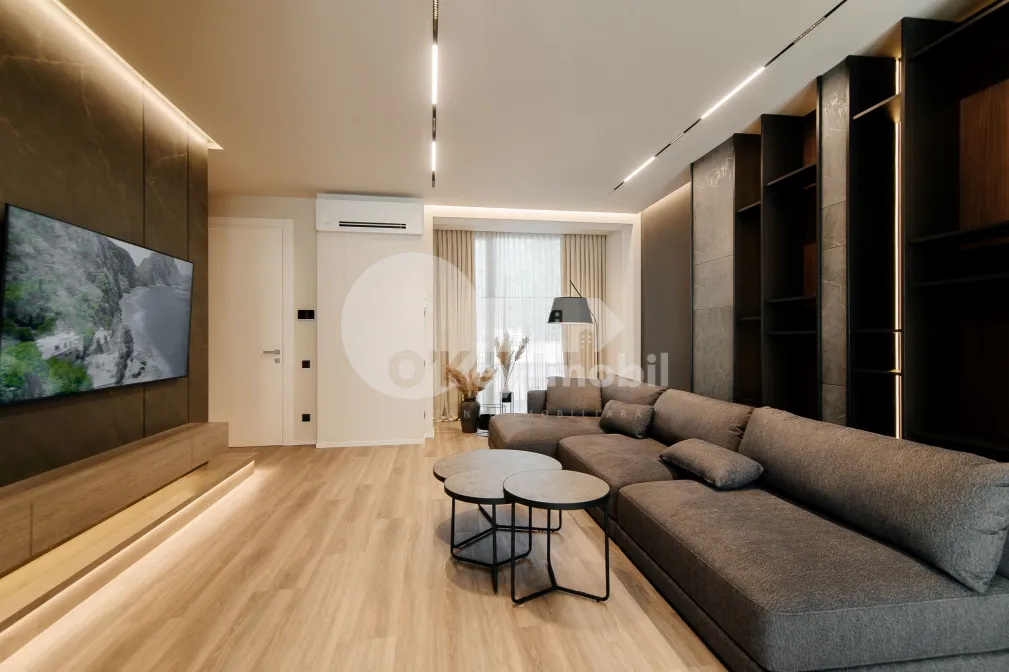 Townhouse, Telecentru, LACULUI