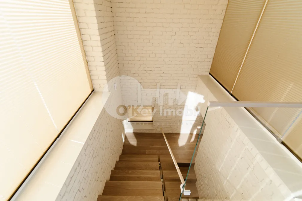 Townhouse, Telecentru, LACULUI