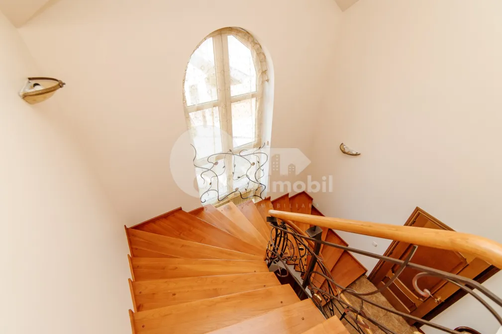 Casă, Buiucani, ALEXANDRU DONICI