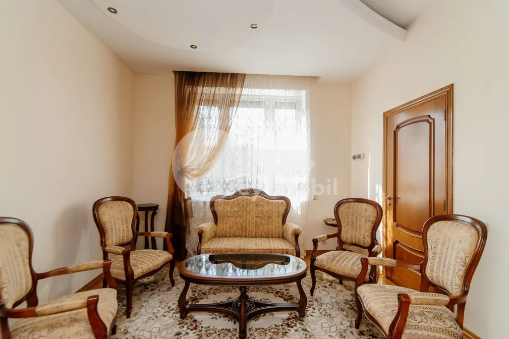 Casă, Buiucani, ALEXANDRU DONICI