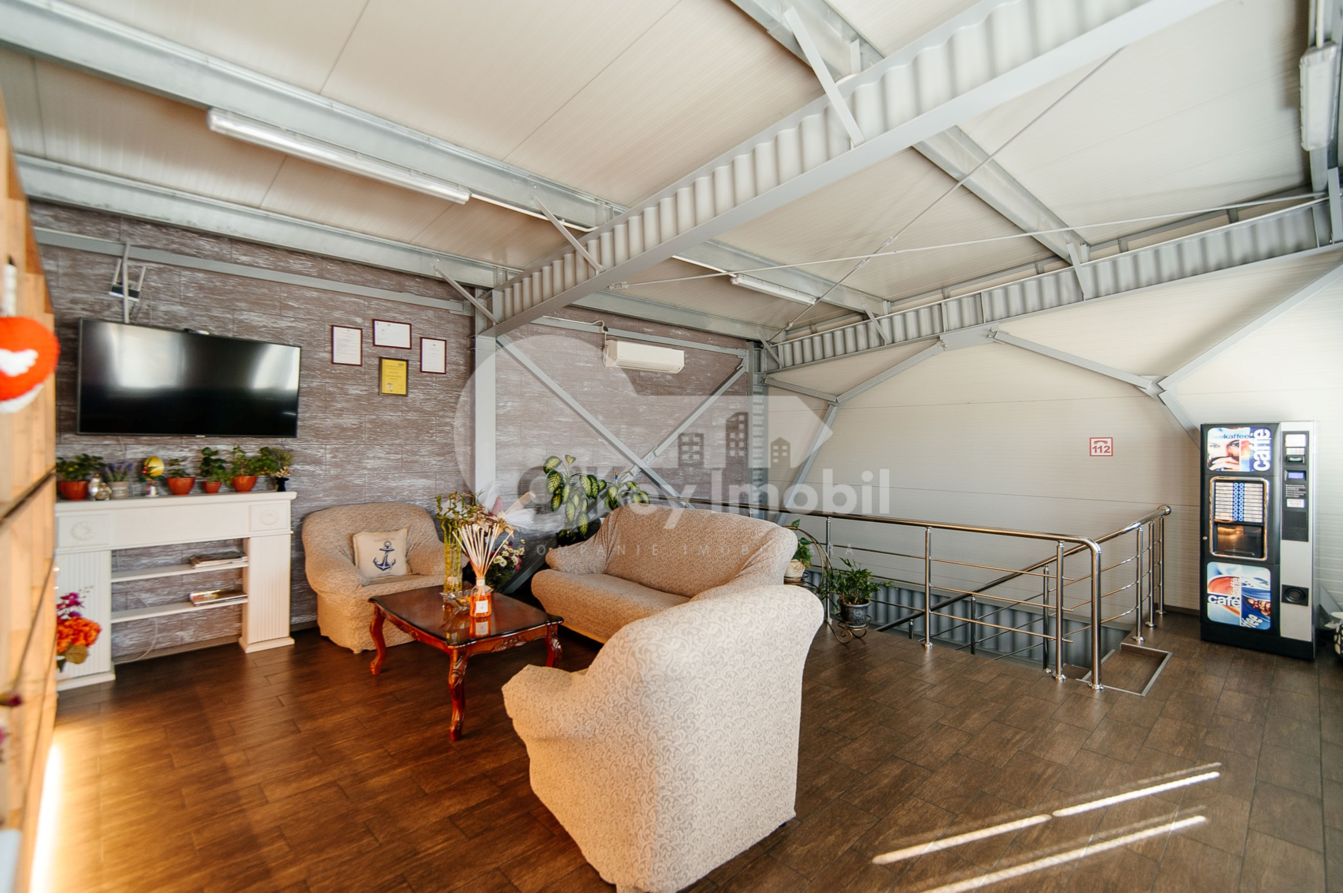 Afacere activă, BOTANICA