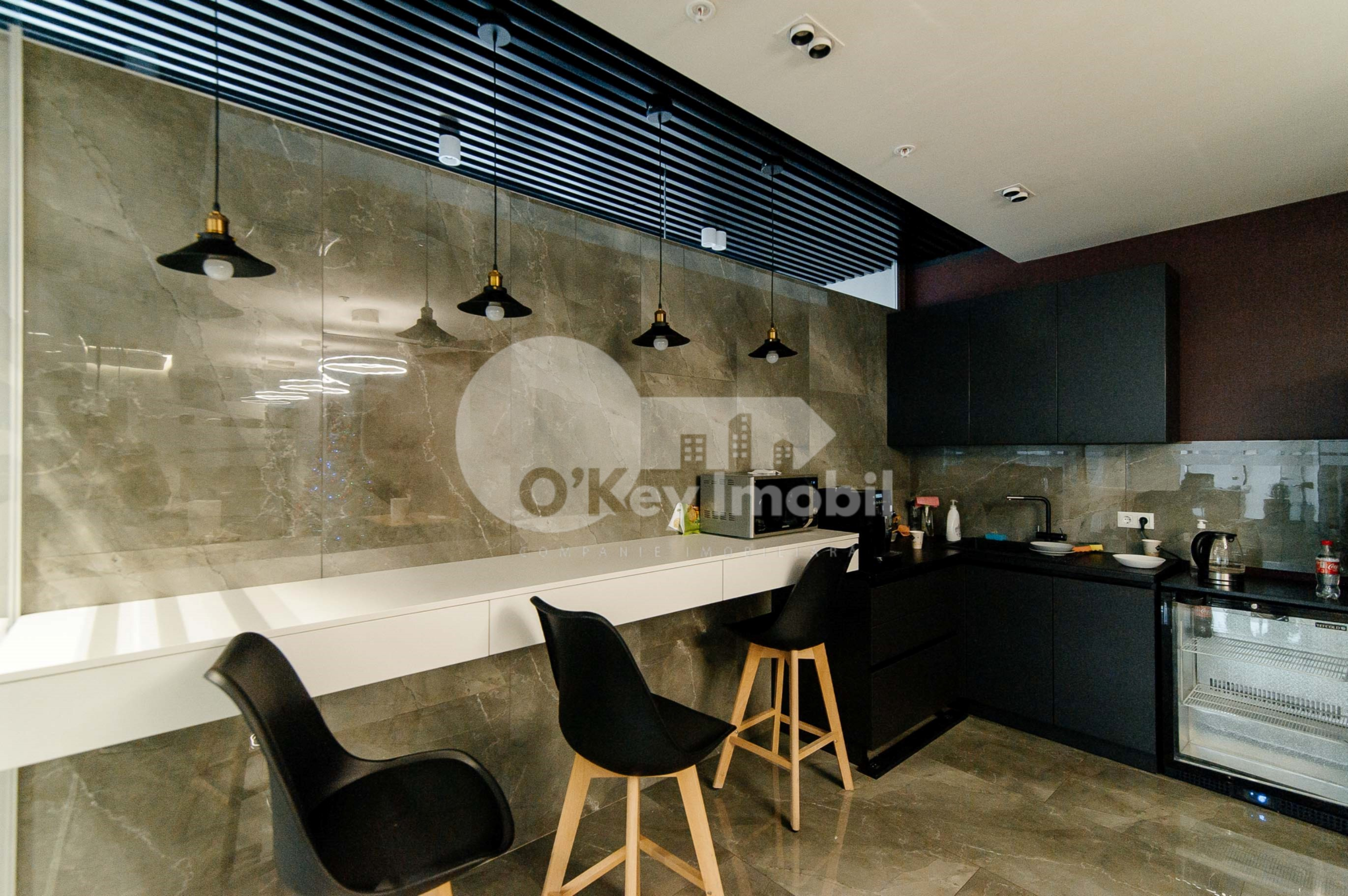 Oficiu, Centru, MIHAI VITEAZUL