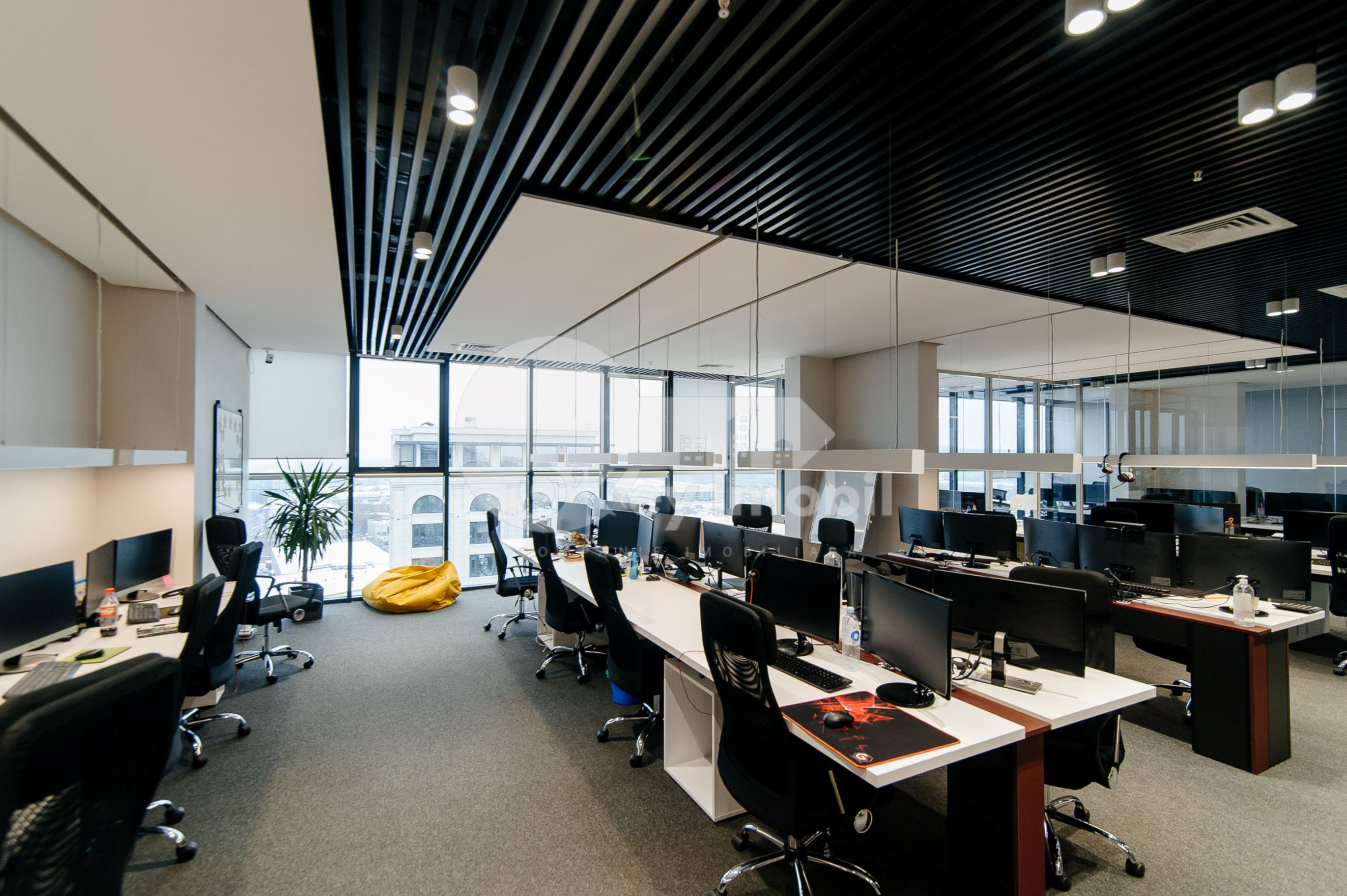 Oficiu, Centru, MIHAI VITEAZUL