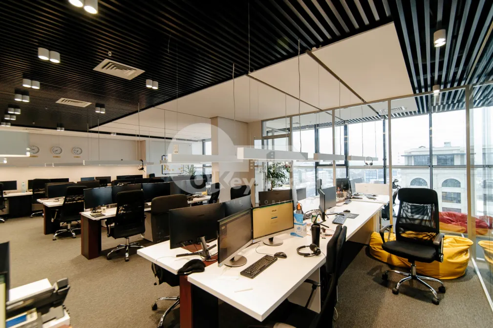 Офис, Центр, МИХАЙ ВИТЯЗУЛ