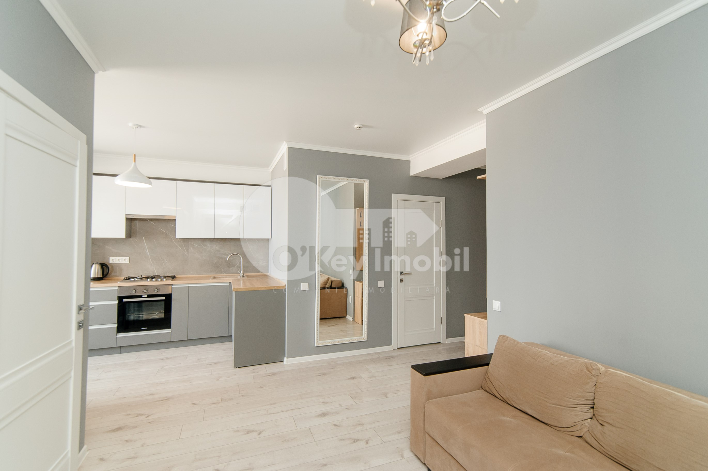 Apartament, Râșcani, CARIEREI