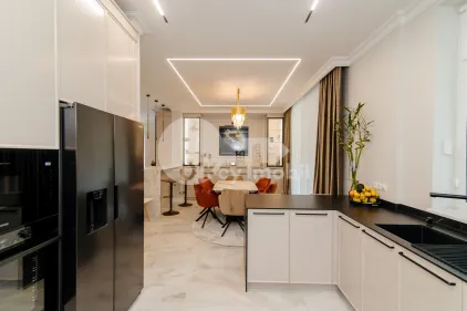 Дом, Ботаника, ПЭШУНИЛОР