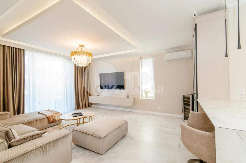 Дом, Ботаника, ПЭШУНИЛОР