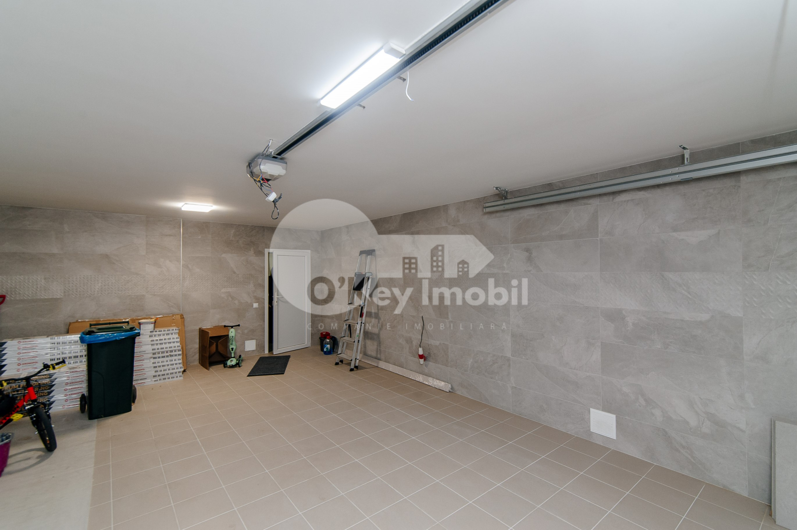 Casă, Botanica, PĂȘUNILOR