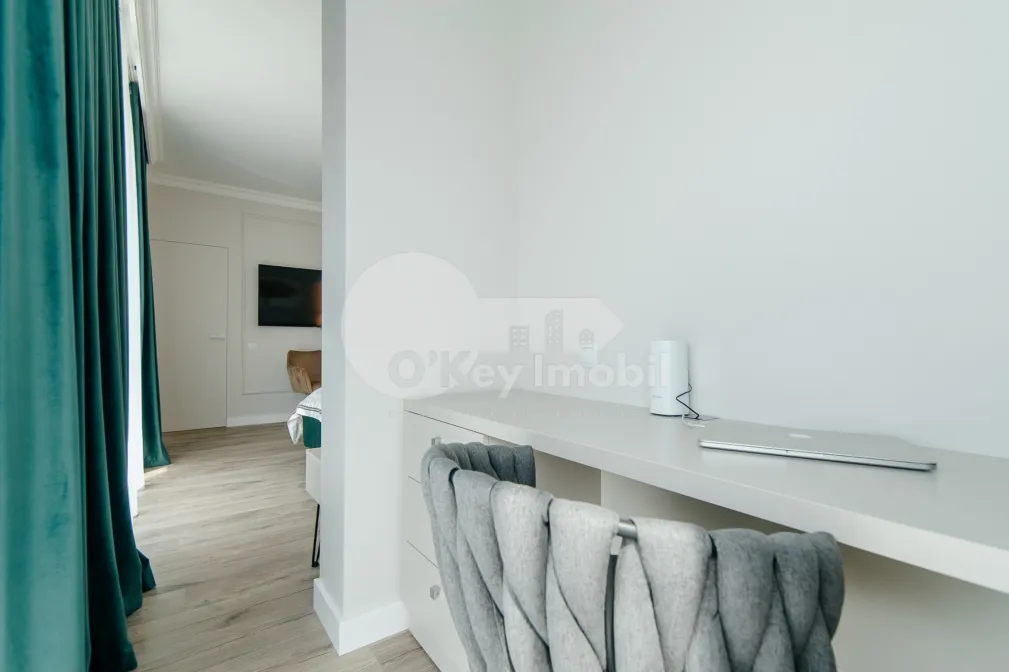 Дом, Ботаника, ПЭШУНИЛОР