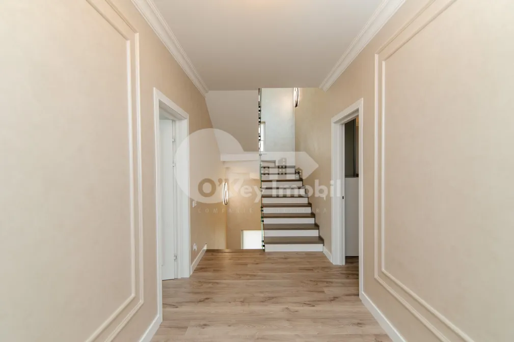 Дом, Ботаника, ПЭШУНИЛОР