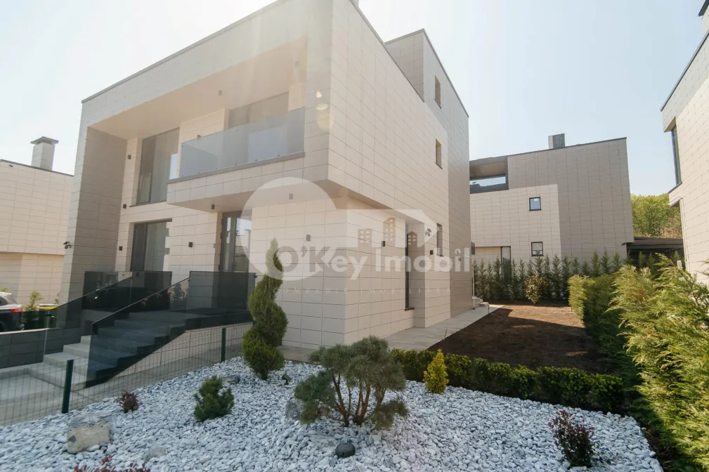 Дом, Ботаника, ПЭШУНИЛОР