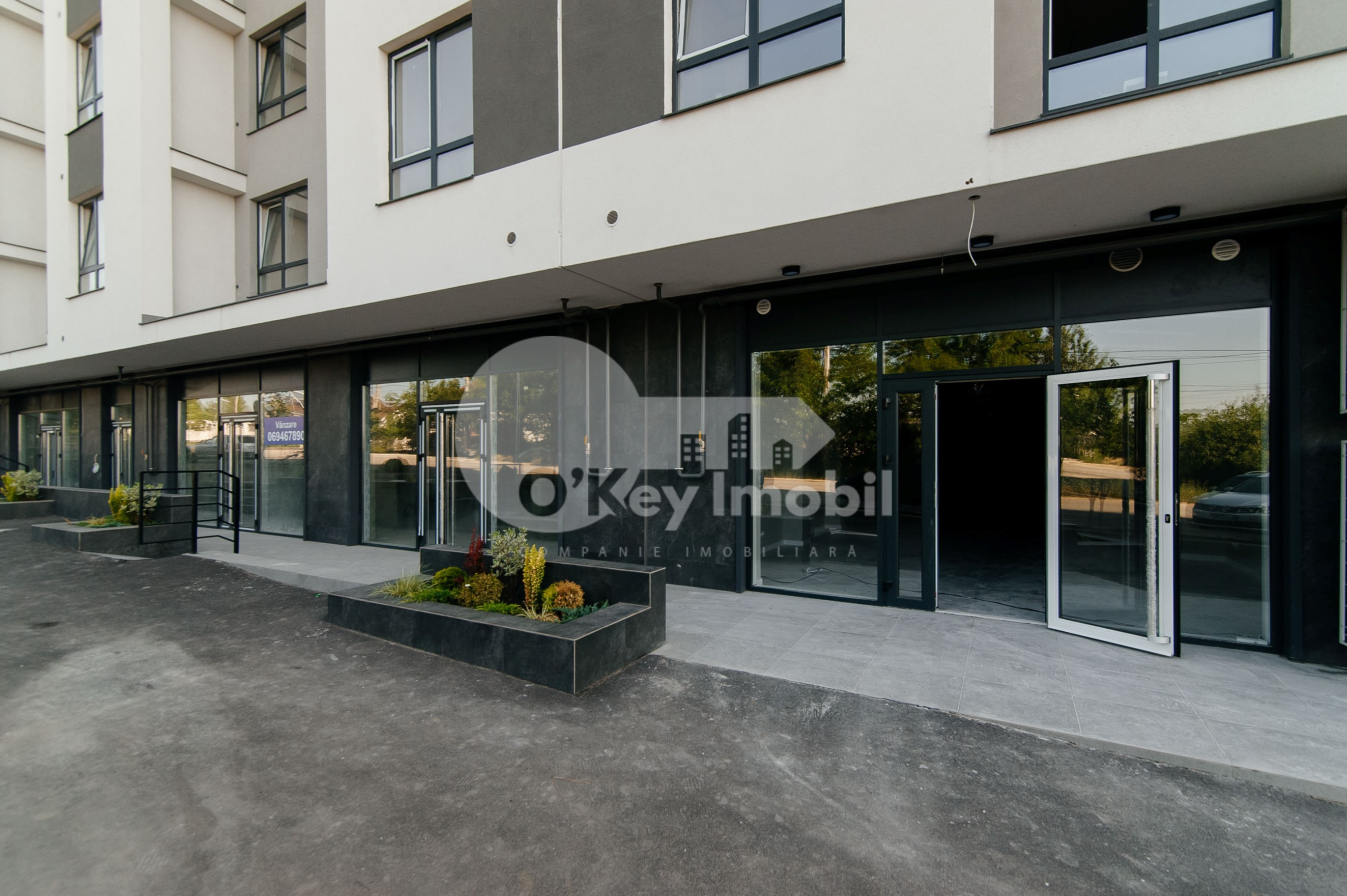 Spațiu comercial, DUMBRAVA