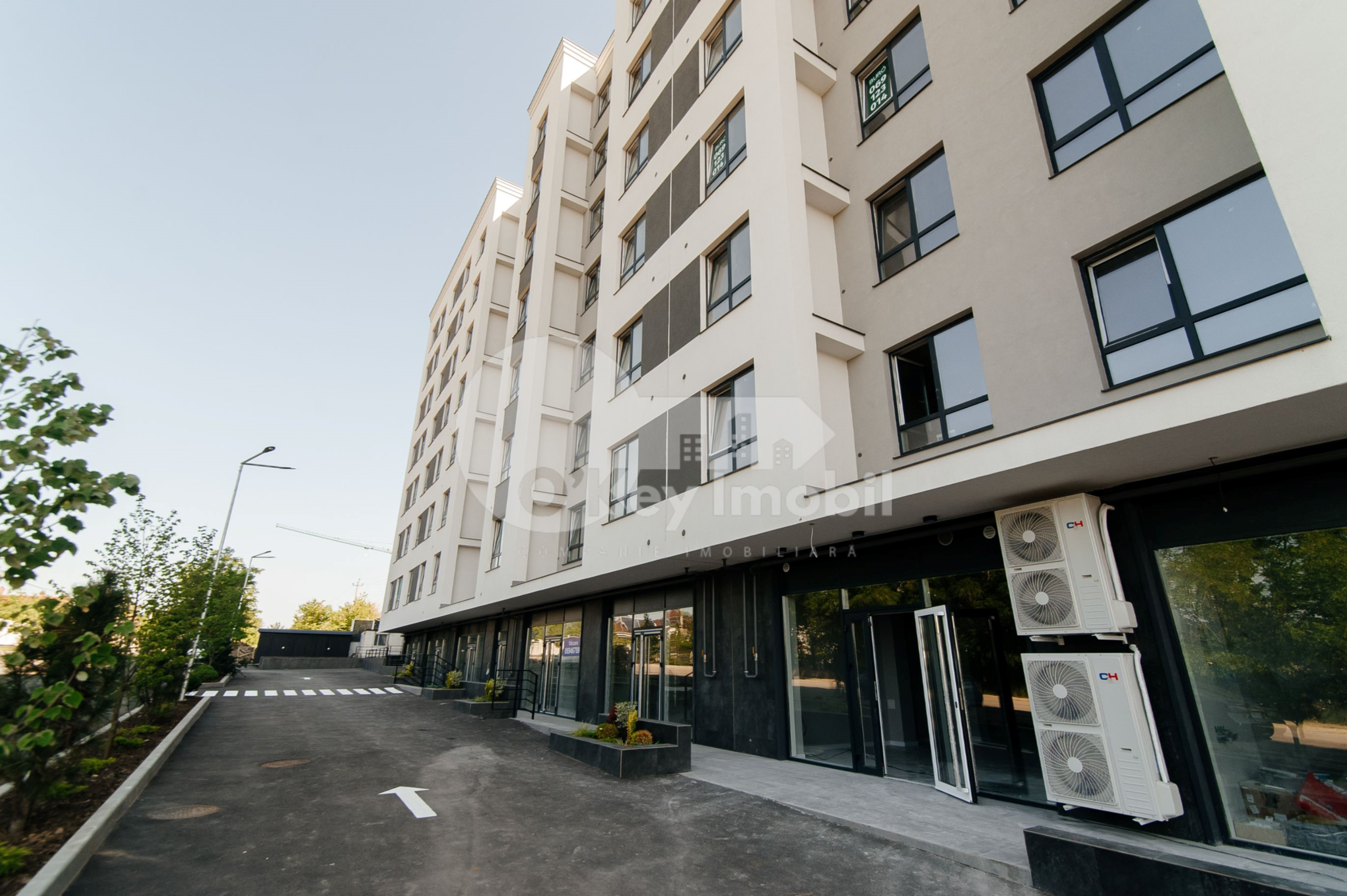 Spațiu comercial, DUMBRAVA